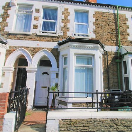 Three Bedroom Townhouse - Free Local Parking - By Property Promise カーディフ エクステリア 写真