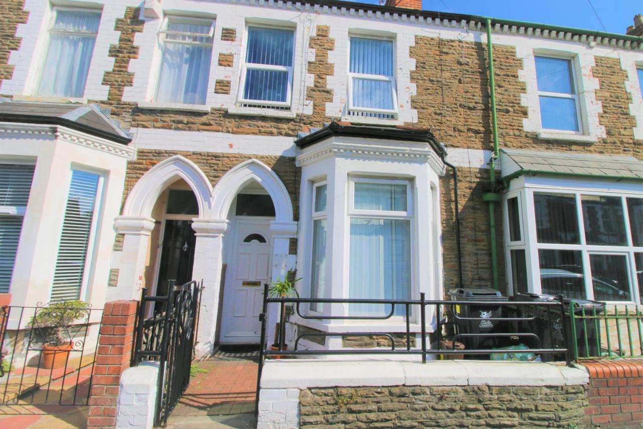 Three Bedroom Townhouse - Free Local Parking - By Property Promise カーディフ エクステリア 写真
